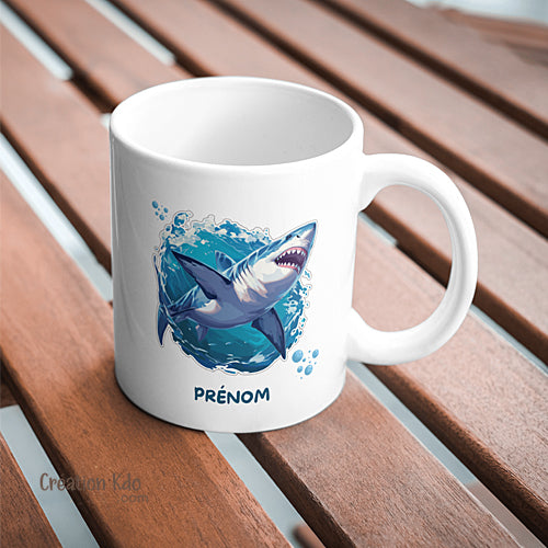 Mug tasse grand requin blanc style aquarelle en céramique personnalisé prénom