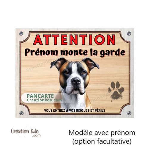 Plaque American Staffordshire Attention je monte la garde Panneau fond marron clair personnalisé