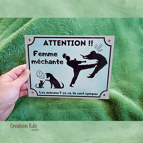 panneau femme méchante plaque attention au chien je monte la garde