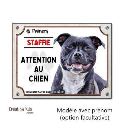 plaque staffie attention au chien monte la garde panneau portail pancarte personnalisée photo
