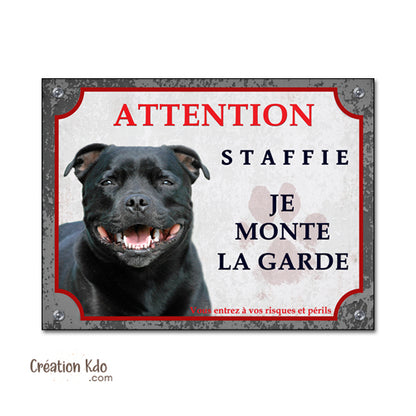 plaque staffie noir chien monte la garde panneau portail pancarte