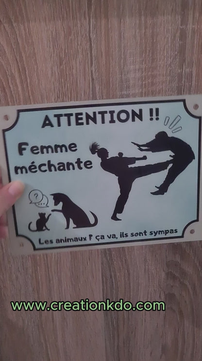 panneau humour femme méchante