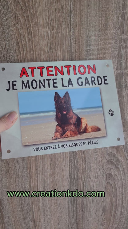 je monte la garde personnalisé panneau portail chien photo